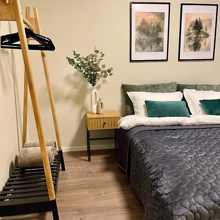 Cozy & Modern In The Heart Of