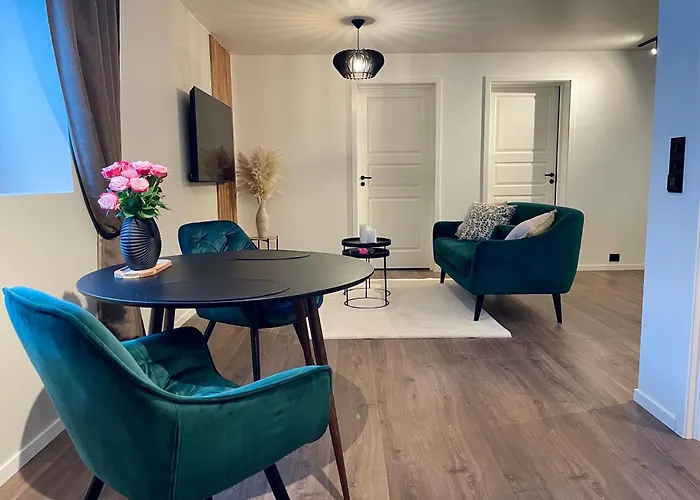 דירה Cozy & Modern In The Heart Of טרומסה